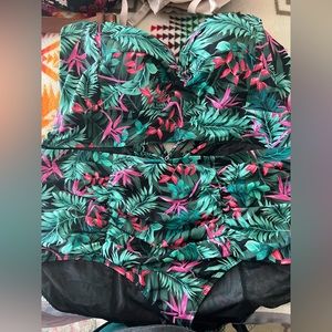 Plus Size Tropical Torrid Swimsuit, size 4